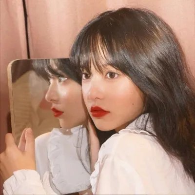 一个微笑海报